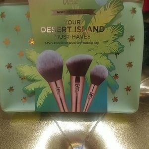 IT Cisnetics 3 piece brudh set